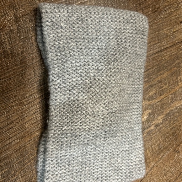 bebe Gloves and Headband Set - Picture 5 of 5